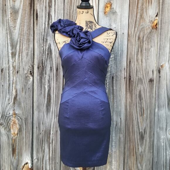 Ruffle Shoulder Cocktail Dress Cache Size 2 Sleeveless Blue Stretch Formal Rose - Picture 2 of 10